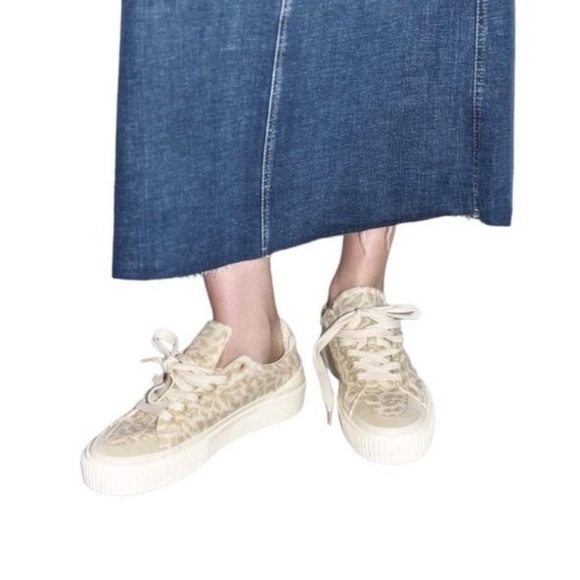 NWT. Zara Cream Animal Print Lace-Up Trainers. Size 6,5. - Picture 3 of 7